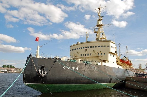 Верхнюю палубу ледокола «Красин» открыли для свободного посещения Верхнюю палубу ледокола «Красин» открыли для свободного посещения